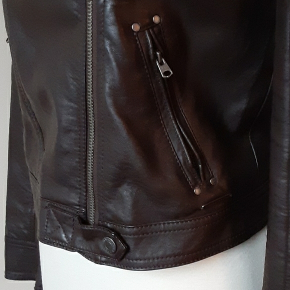A&F Faux Leather Bomber Jacket. Brown. Small - Picture 4 of 8